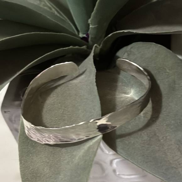 Gorgeous Handmade Sterling Silver Cuff Style Bracelet-Made in Italy-EUC - Picture 12 of 16